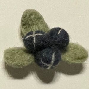 Blueberries, needle-felted 100% wool, hand-crafted, 2"